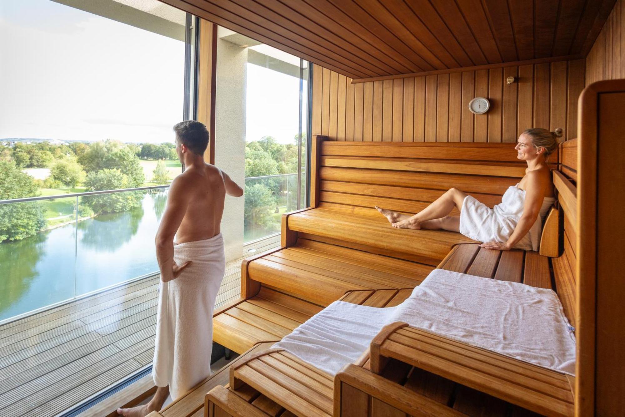 Lago Hotel & Restaurant Am See Улм Екстериор снимка