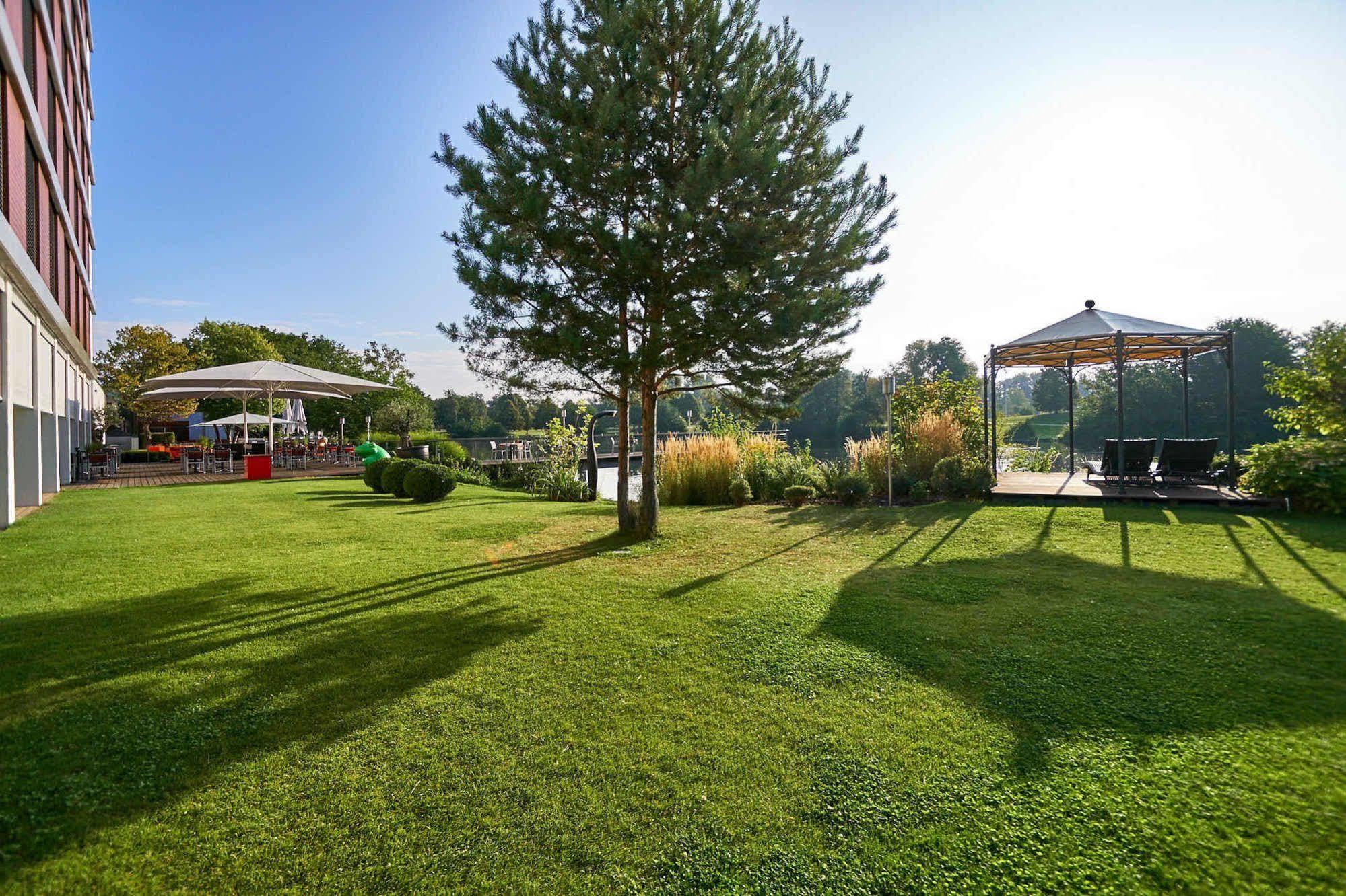 Lago Hotel & Restaurant Am See Улм Екстериор снимка